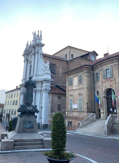 Casa Maira In Centro A Bra Διαμέρισμα Εξωτερικό φωτογραφία